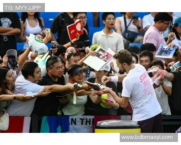 上海网球队逆袭之旅揭秘：从低谷到辉煌的奋斗故事与精彩瞬间