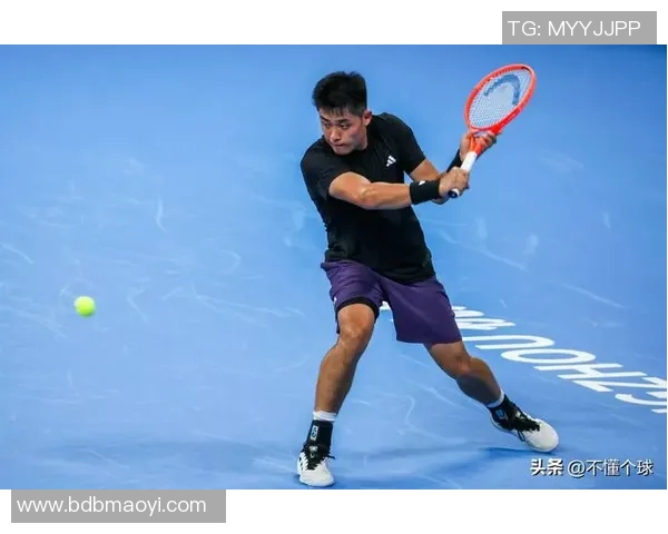 从巅峰到低谷足球明星的荣耀与失落之路