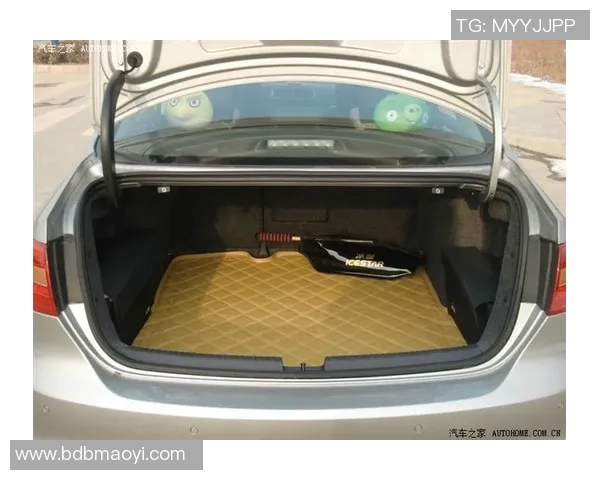 最有型的足球明星盘点：风格与实力兼具的球场魅力男神